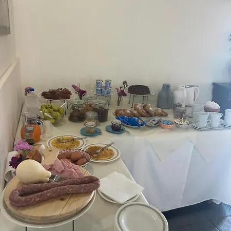 Valle Di Chiaramonte Bed & Breakfast 3*