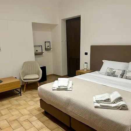 Valle Di Chiaramonte Bed & Breakfast 3*