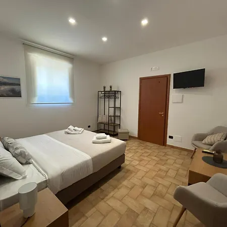 Valle Di Chiaramonte Bed & Breakfast 3*