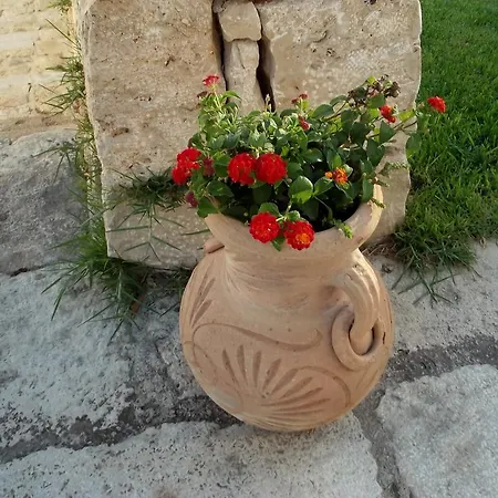 Valle Di Chiaramonte Bed & Breakfast