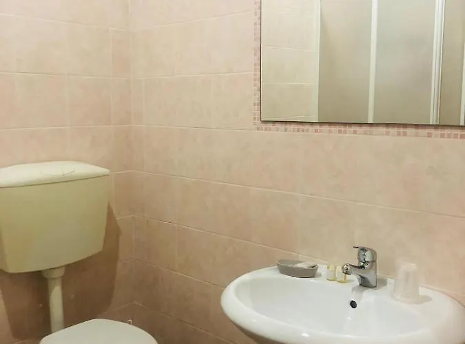 Valle Di Chiaramonte 3* كيارامونتي غولفي