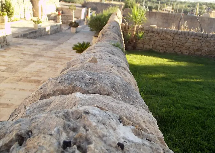 فندق مبيت وإفطار Valle Di Chiaramonte كيارامونتي غولفي