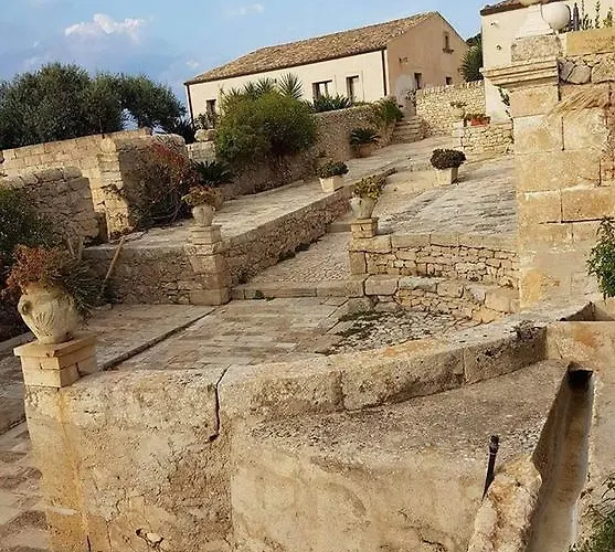 Valle Di Chiaramonte فندق مبيت وإفطار 3*