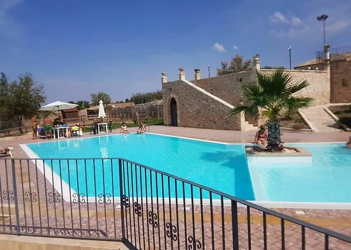 فندق مبيت وإفطار Valle Di Chiaramonte كيارامونتي غولفي